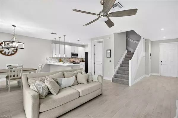 Naples, FL 34119,7570 Rockefeller DR