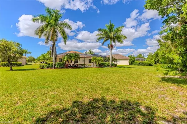 Naples, FL 34104,8140 Monticello CT