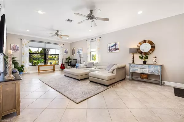 Naples, FL 34113,1482 Oceania DR S