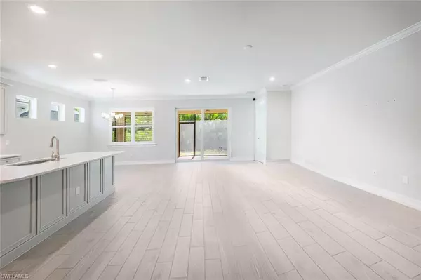 Naples, FL 34114,388 GRACE BAY LN