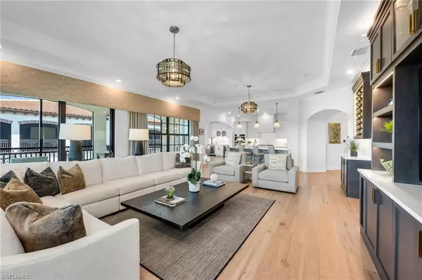 Naples, FL 34110,16355 Viansa WAY #302