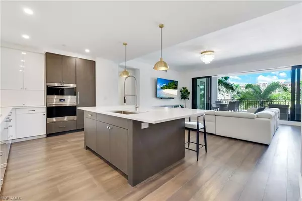 Naples, FL 34102,1130 3rd AVE S #215