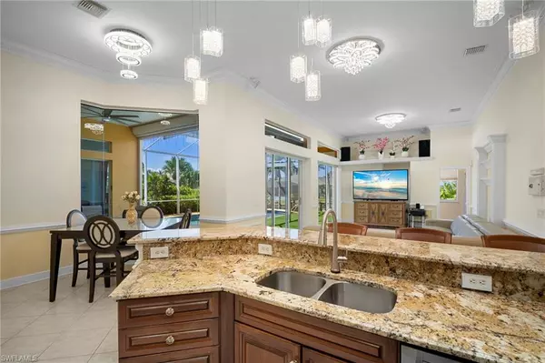 5024 SW 8th PL, Cape Coral, FL 33914