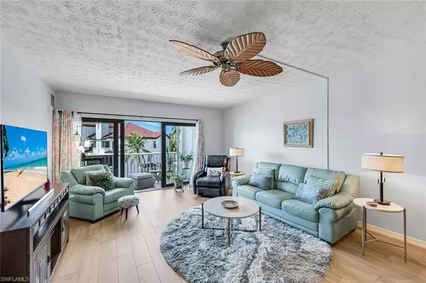 Naples, FL 34113,60 Pelican ST W #407