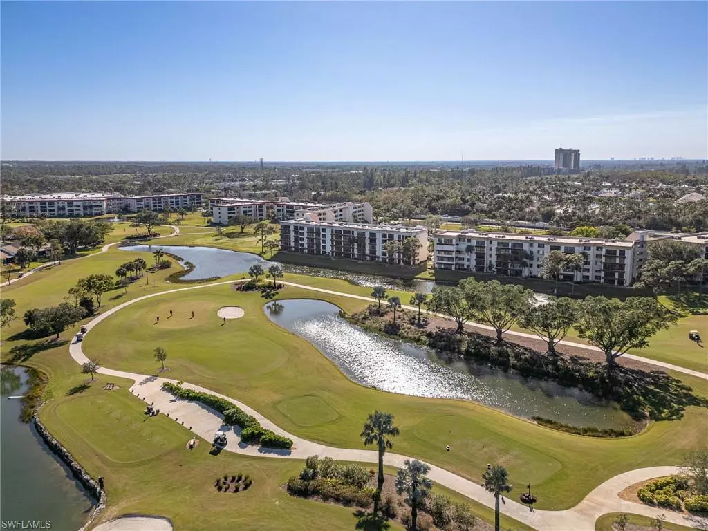 Fort Myers, FL 33907,7410 Lake Breeze DR #201