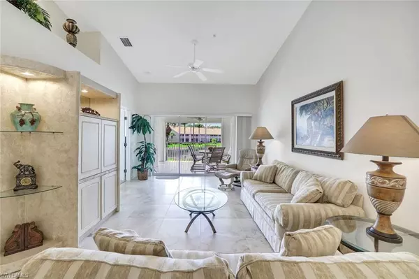 Naples, FL 34112,2370 Magnolia AVE #6802