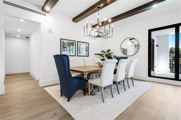 Naples, FL 34102,1130 3rd AVE S #211