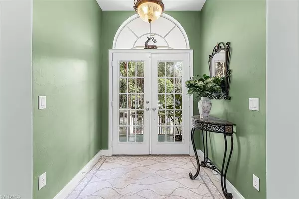 Naples, FL 34117,611 8th ST SE