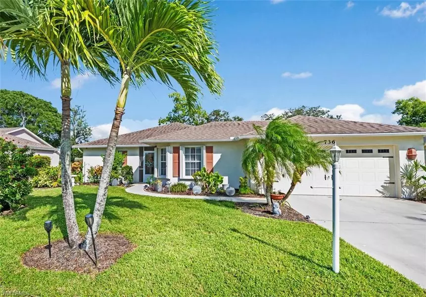 736 Charlemagne BLVD, Naples, FL 34112