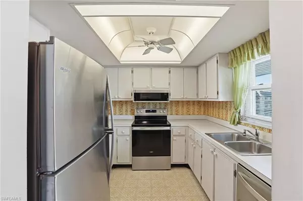 Naples, FL 34113,5451 Rattlesnake Hamm RD #D-305