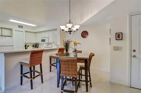 Naples, FL 34104,1190 Wildwood Lakes BLVD #306