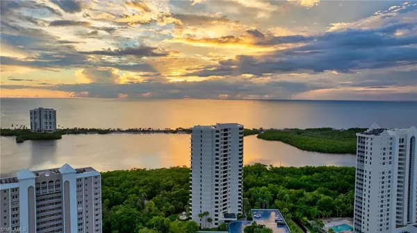 Naples, FL 34108,5555 Heron Point DR #2101