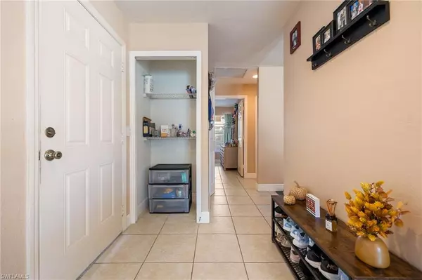 Fort Myers, FL 33919,6437 Adelphi CIR