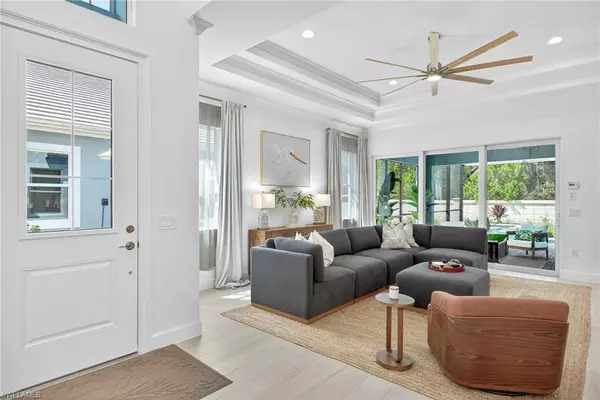 Naples, FL 34112,8877 Yucatan CT