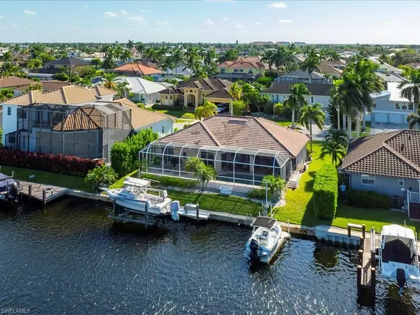 28 Madagascar CT, Marco Island, FL 34145