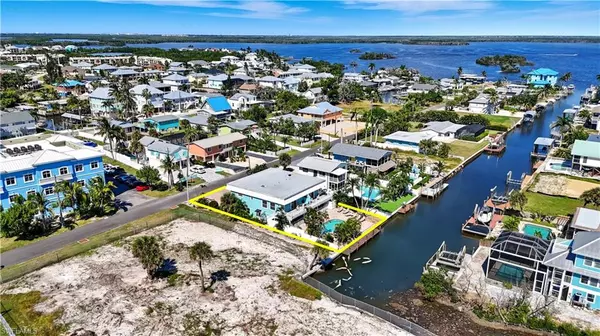 Fort Myers Beach, FL 33931,110 Bahia VIA
