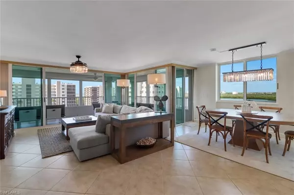 25 Bluebill AVE #A906, Naples, FL 34108