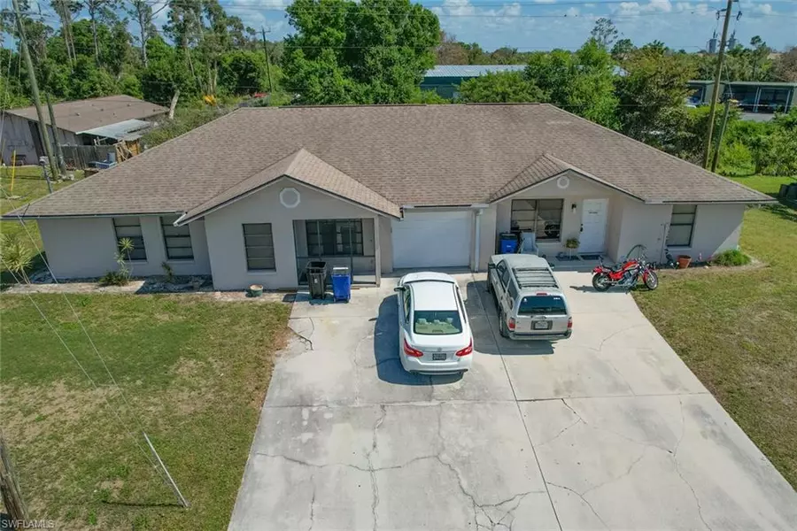 19029 / 19031 Holly RD, Fort Myers, FL 33967