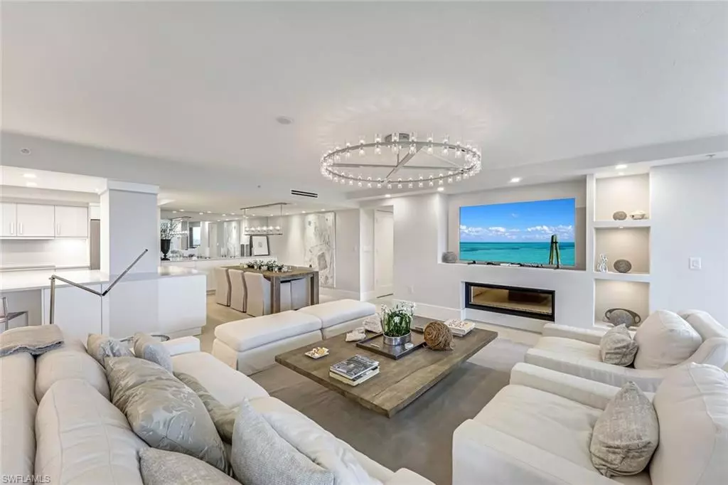 Naples, FL 34108,5601 TURTLE BAY DR #1102