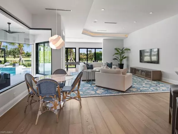 Naples, FL 34103,695 Wedge DR