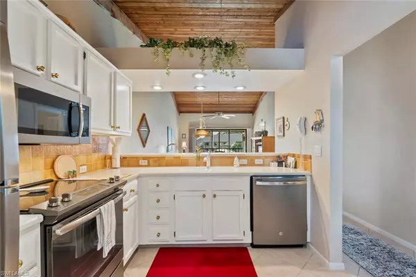 Naples, FL 34112,2994 Kings Lake BLVD #2994