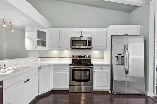 Naples, FL 34112,2100 Cascades DR #4904