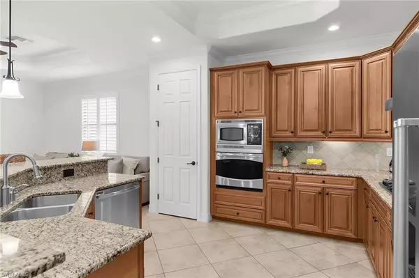 Naples, FL 34114,2990 Aviamar CIR