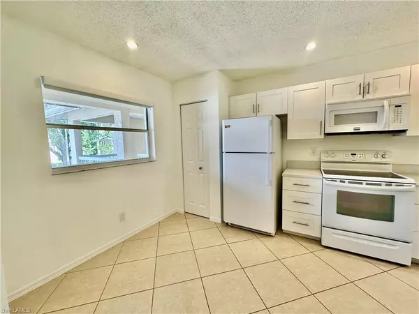Naples, FL 34104,709 Landover CIR #202