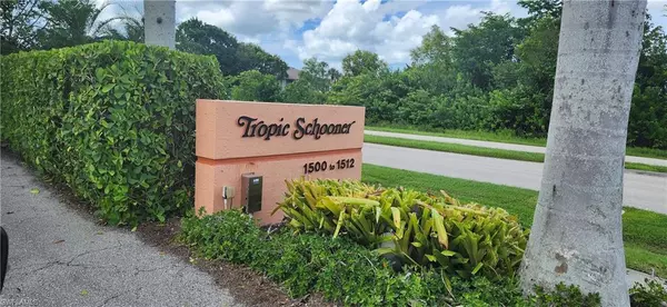 Naples, FL 34114,1512 Mainsail DR #18A