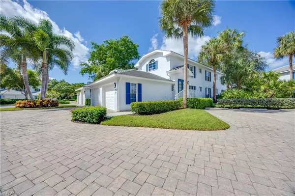 7050 Barrington CIR #202, Naples, FL 34108