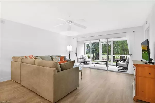 Naples, FL 34104,6900 Dennis CIR #J106