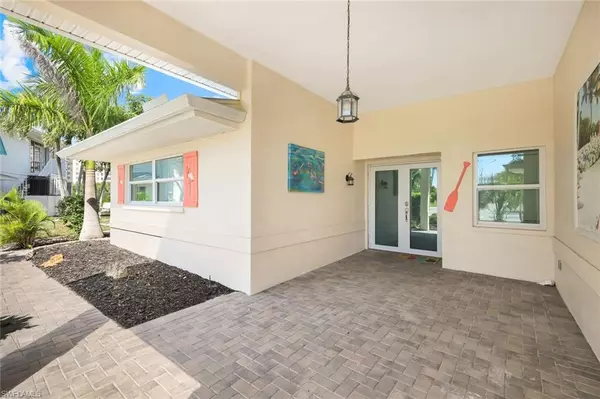 Fort Myers Beach, FL 33931,8552 Lagoon RD