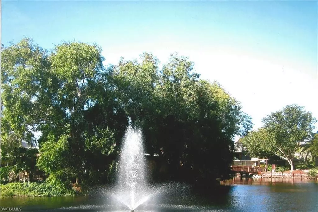 Naples, FL 34103,600 Neapolitan WAY #147