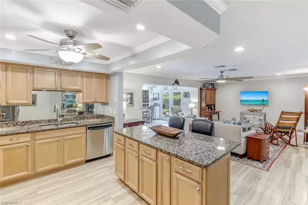 Naples, FL 34112,4459 Lakewood BLVD