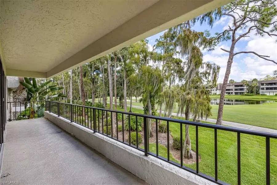 103 Clubhouse DR #252, Naples, FL 34105