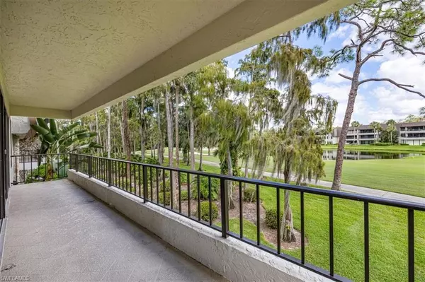 103 Clubhouse DR #252, Naples, FL 34105