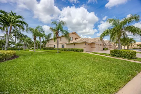 9022 Michael CIR #1, Naples, FL 34113