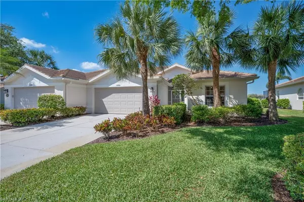 Naples, FL 34112,8789 Cedar Hammock BLVD #61