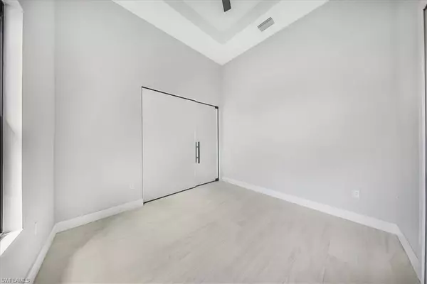 Cape Coral, FL 33993,1123 NW 40th PL