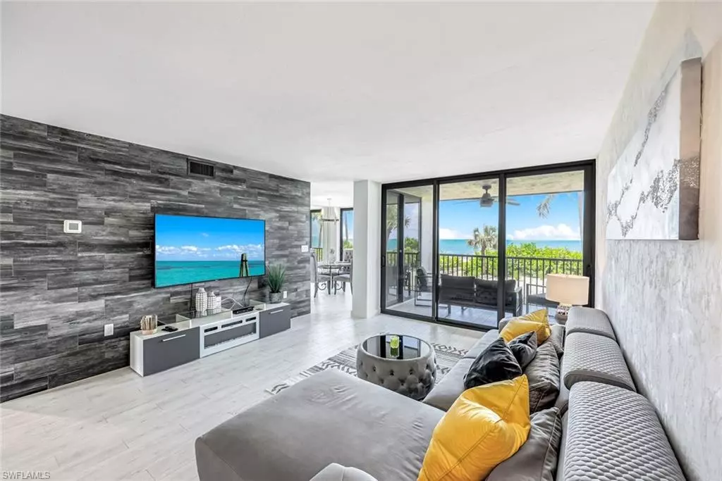 Naples, FL 34108,10475 Gulf Shore DR #112