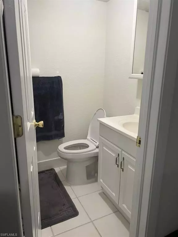 Naples, FL 34112,4617 bayshore DR #H1