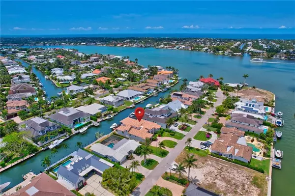 Naples, FL 34102,1380 Marlin DR