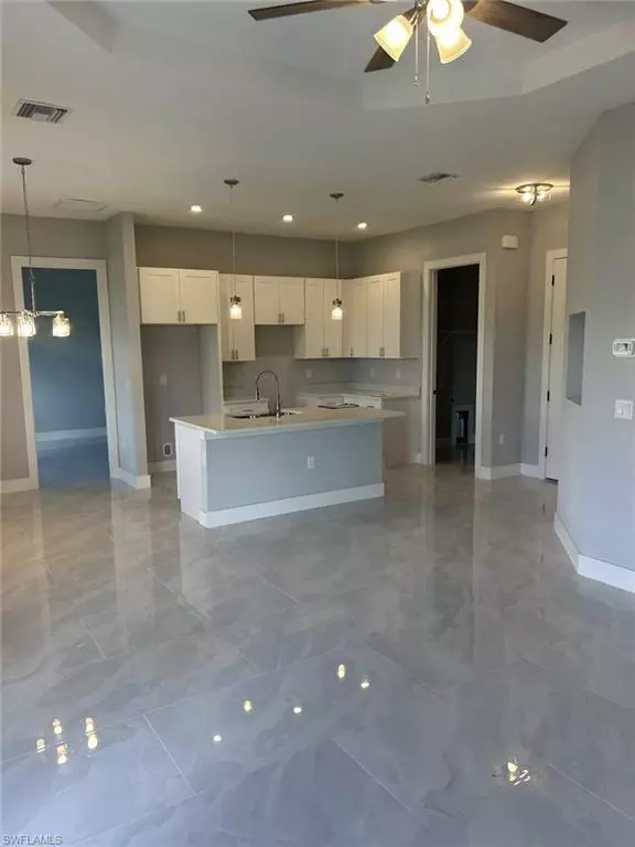 Lehigh Acres, FL 33972,425 Mercedes CT