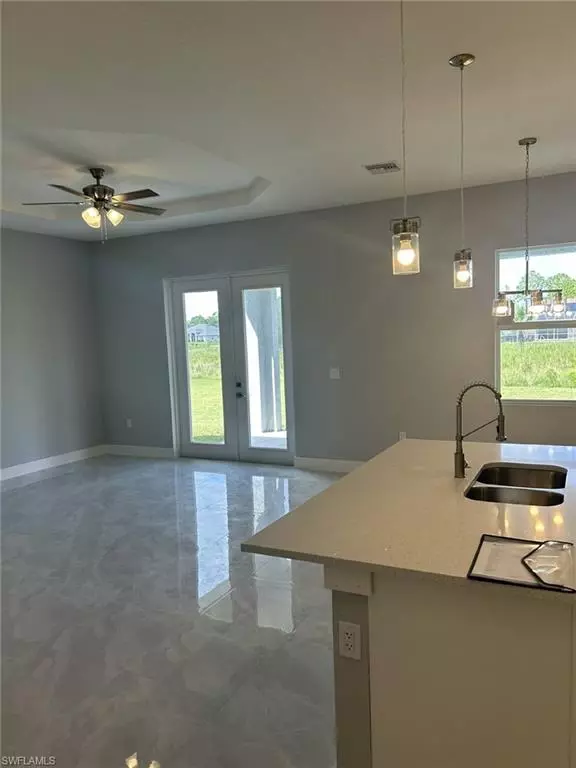 Lehigh Acres, FL 33972,425 Mercedes CT