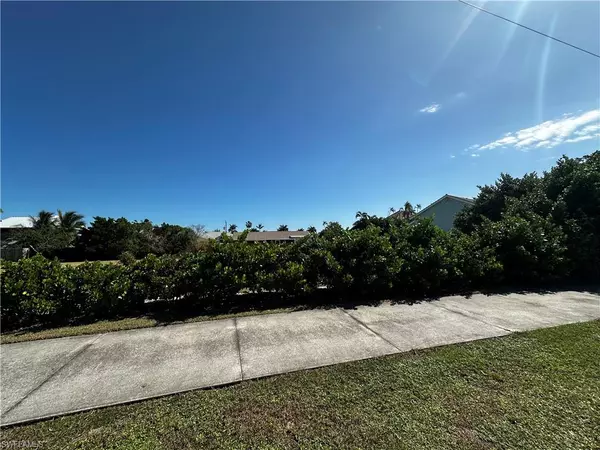 Marco Island, FL 34145,189 SANDHILL ST