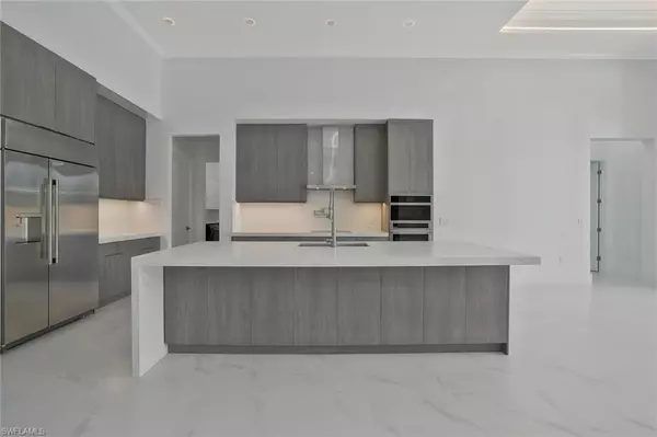 Naples, FL 34103,1317 Cypress Woods DR