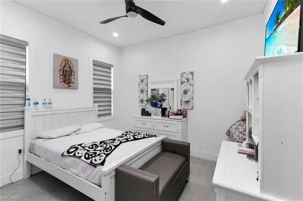 Naples, FL 34120,3348 27th AVE NE