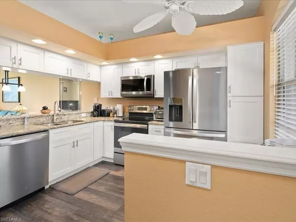 Naples, FL 34114,350 Newport DR #1905