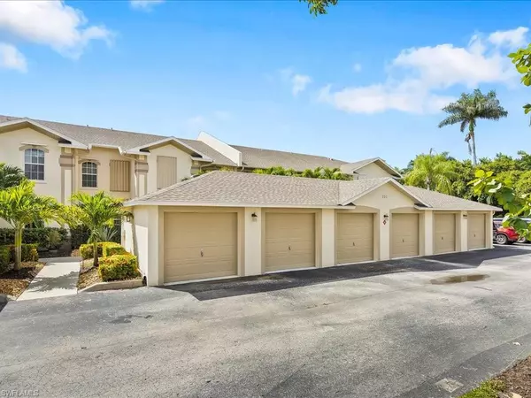 Naples, FL 34114,350 Newport DR #1905