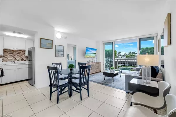 Marco Island, FL 34145,140 Seaview CT #204S